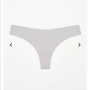 NWT Fabletics No Show Thong - M